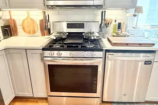 6 Beech St, Cambridge, MA 02140 - Photo 3