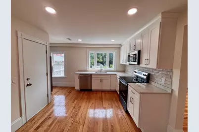 29 Sylvan St #2, Malden, MA 01248 - Photo 3
