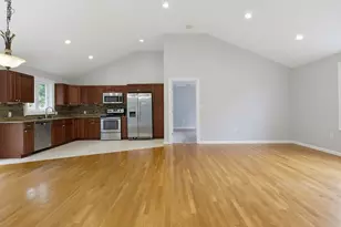 70 Swan Ave, Worcester, MA 01602 - Photo 9