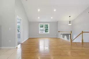70 Swan Ave, Worcester, MA 01602 - Photo 13