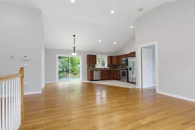70 Swan Ave, Worcester, MA 01602 - Photo 5