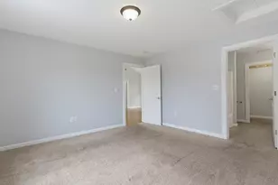 70 Swan Ave, Worcester, MA 01602 - Photo 17