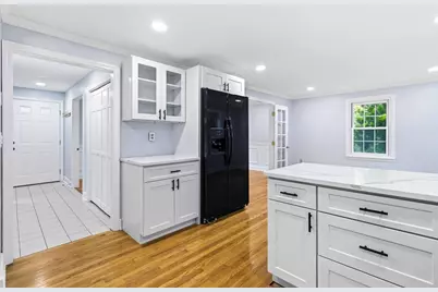 15 Malloy St, Medway, MA 02053 - Photo 17