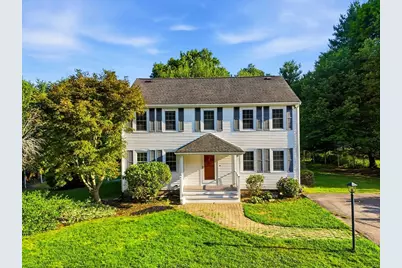 15 Malloy St, Medway, MA 02053 - Photo 1