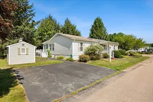 31 Fieldwood Dr, Bridgewater, MA 02324 - Photo 35