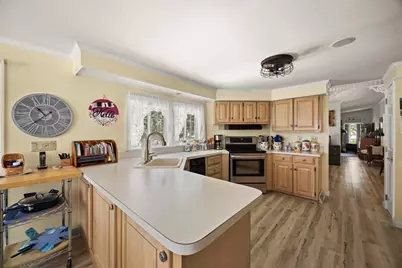 31 Fieldwood Dr, Bridgewater, MA 02324 - Photo 13