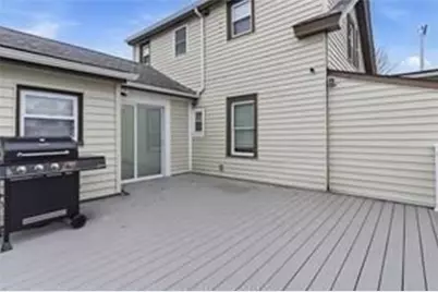 215 Kenyon Ave, Pawtucket, RI 02861 - Photo 29