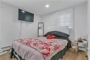 215 Kenyon Ave, Pawtucket, RI 02861 - Photo 19