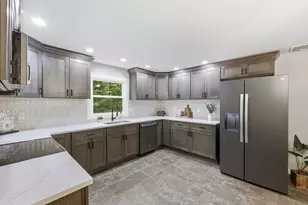 25 Norma St, Palmer, MA 01069 - Photo 9