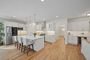 127 Clubhouse Dr, Dighton, MA 02715 - Photo 3