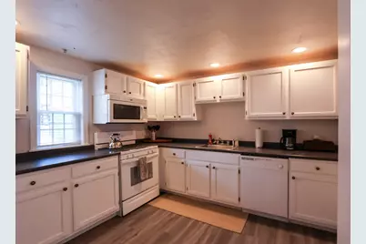 25 Jay St - C #FURNISHED, Cambridge, MA 02139 - Photo 9