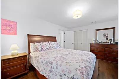 16 Pequot Ter, Plymouth, MA 02360 - Photo 9