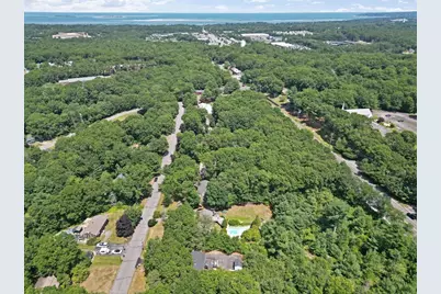 16 Pequot Ter, Plymouth, MA 02360 - Photo 5