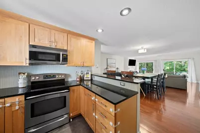 8 Bancroft Cmn #8, Franklin, MA 02038 - Photo 5