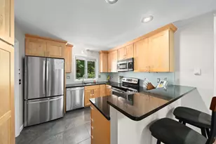 8 Bancroft Common, Franklin, MA 02038 - Photo 3