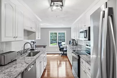 4 Partridge Ln, Lynnfield, MA 01940 - Photo 3
