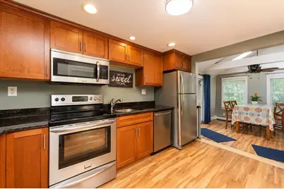 39 Harkins St, Clinton, MA 01510 - Photo 9