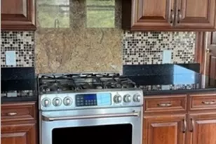 75 Bay State Rd, Quincy, MA 02171 - Photo 7