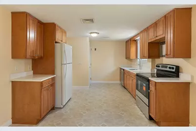 15 Walnut St. #15, Needham, MA 02492 - Photo 7