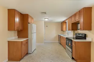 15 Walnut St, Needham, MA 02492 - Photo 7