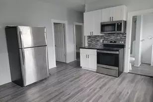 13 Regent Ave, Providence, RI 02908 - Photo 3