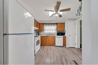 46 Leisurewoods Drive, Rockland, MA 02370 - Photo 9