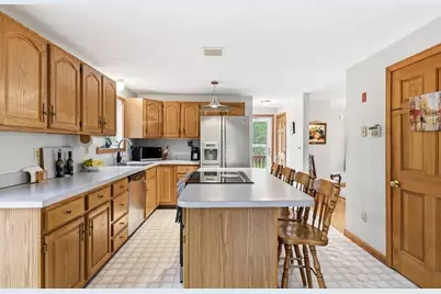 71 Harvey St, Taunton, MA 02780 - Photo 3
