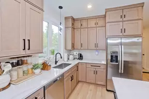 11 Woodland Ln, Belchertown, MA 01007 - Photo 17