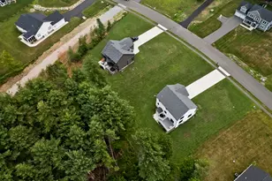 11 Woodland Ln, Belchertown, MA 01007 - Photo 9