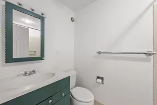16 Harcourt St, Boston, MA 02116 - Photo 19