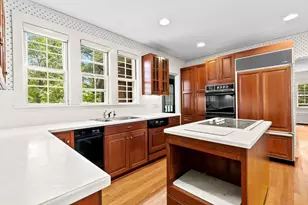 25 Hundreds Cir, Wellesley, MA 02481 - Photo 7