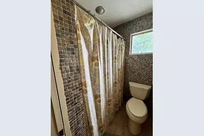 11 Robert Dr, Holyoke, MA 01040 - Photo 7