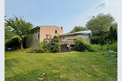 11 Robert Dr, Holyoke, MA 01040 - Photo 3