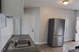 10 Rockdale Ave, Lowell, MA 01854 - Photo 5
