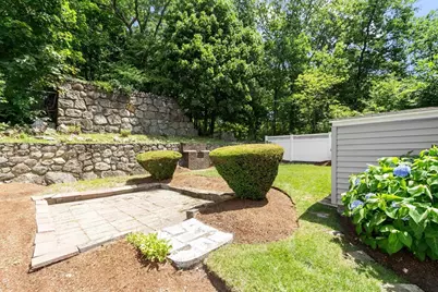 18 Quebec Ct, Lynn, MA 01905 - Photo 3