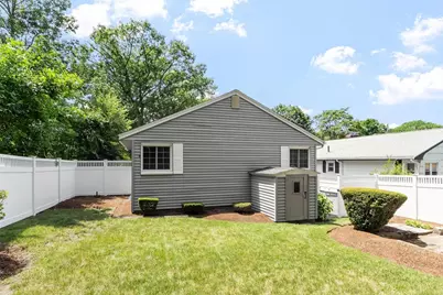 18 Quebec Ct, Lynn, MA 01905 - Photo 7