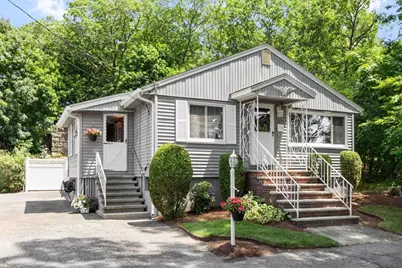 18 Quebec Ct, Lynn, MA 01905 - Photo 1