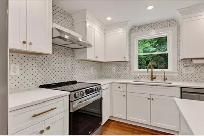 4 Pleasant St, Norwell, MA 02061 - Photo 7
