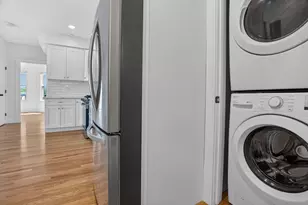 138 Centre St, Boston, MA 02124 - Photo 9
