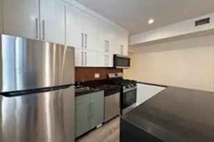 73 Thatcher St, Brookline, MA 02446 - Photo 3