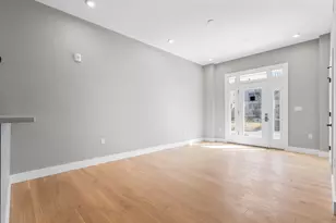 60 Cross St E, Somerville, MA 02145 - Photo 9