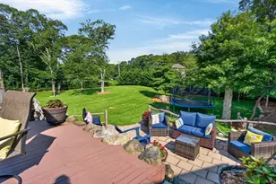 21 W Spring St, Tisbury, MA 02568 - Photo 9
