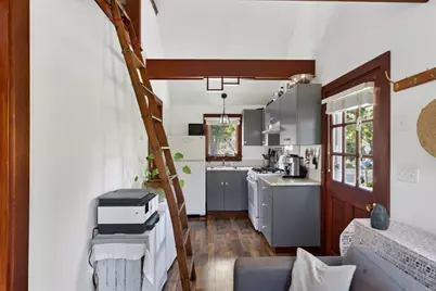 21 W Spring St, Tisbury, MA 02568 - Photo 25