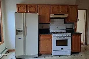 7 Preston St, Worcester, MA 01610 - Photo 33