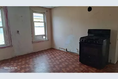 7 Preston St, Worcester, MA 01610 - Photo 13