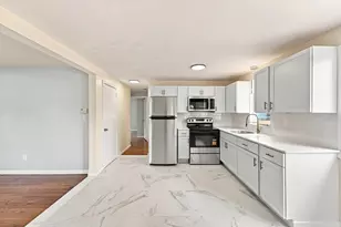169 Slater Ave, Springfield, MA 01119 - Photo 7