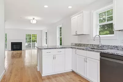 18 Dumaine Ave #E, Nashua, NH 03063 - Photo 15