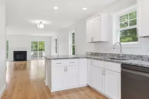 18 Dumaine Ave, Nashua, NH 03063 - Photo 15
