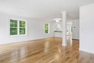 18 Dumaine Ave, Nashua, NH 03063 - Photo 11