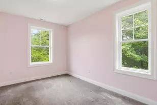 18 Dumaine Ave, Nashua, NH 03063 - Photo 27